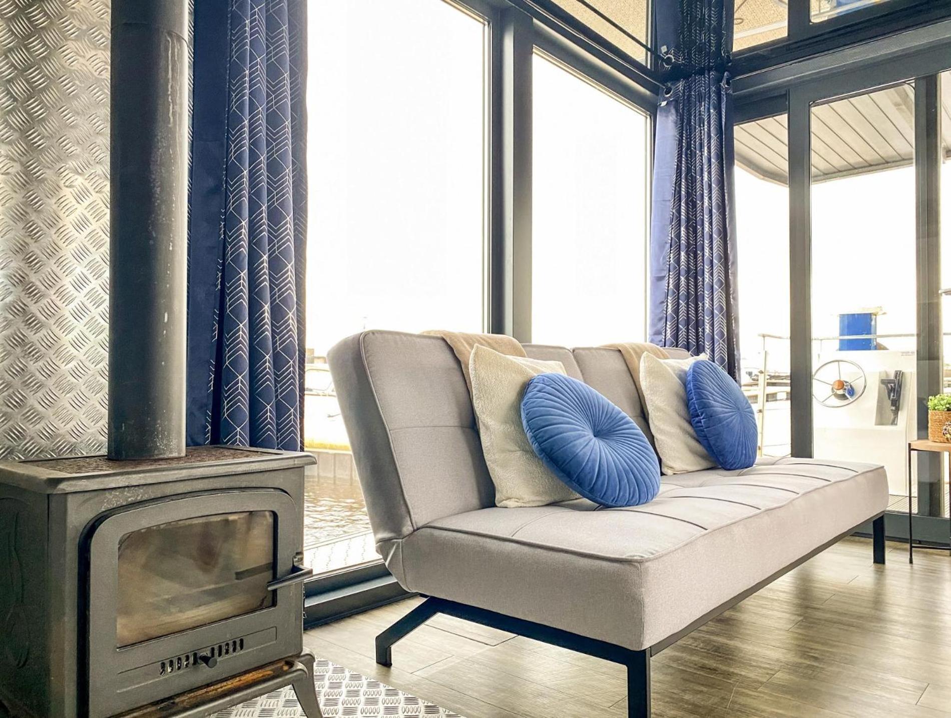 Houseboat Blue Sneekermeer Offingawier 외부 사진