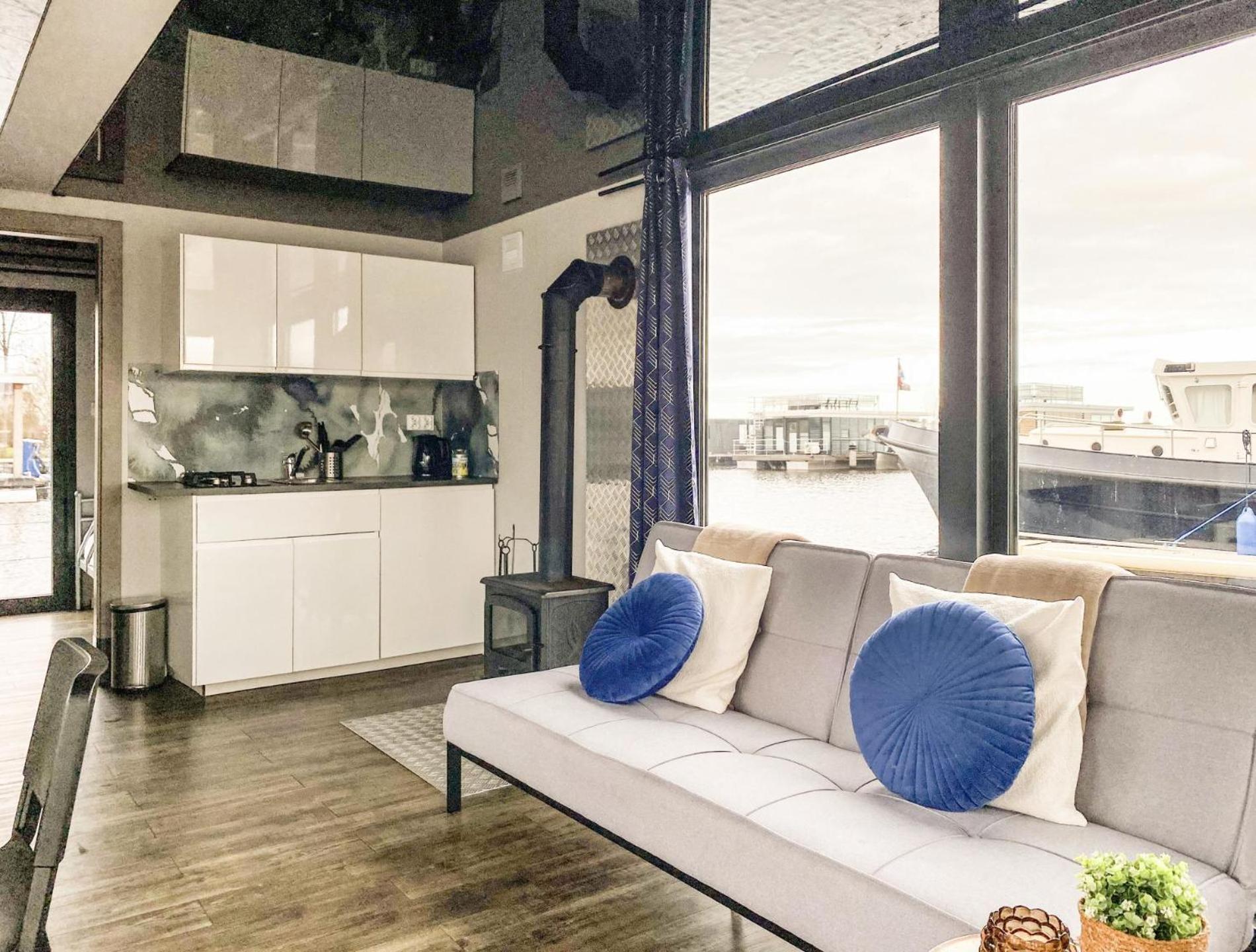 Houseboat Blue Sneekermeer Offingawier 외부 사진