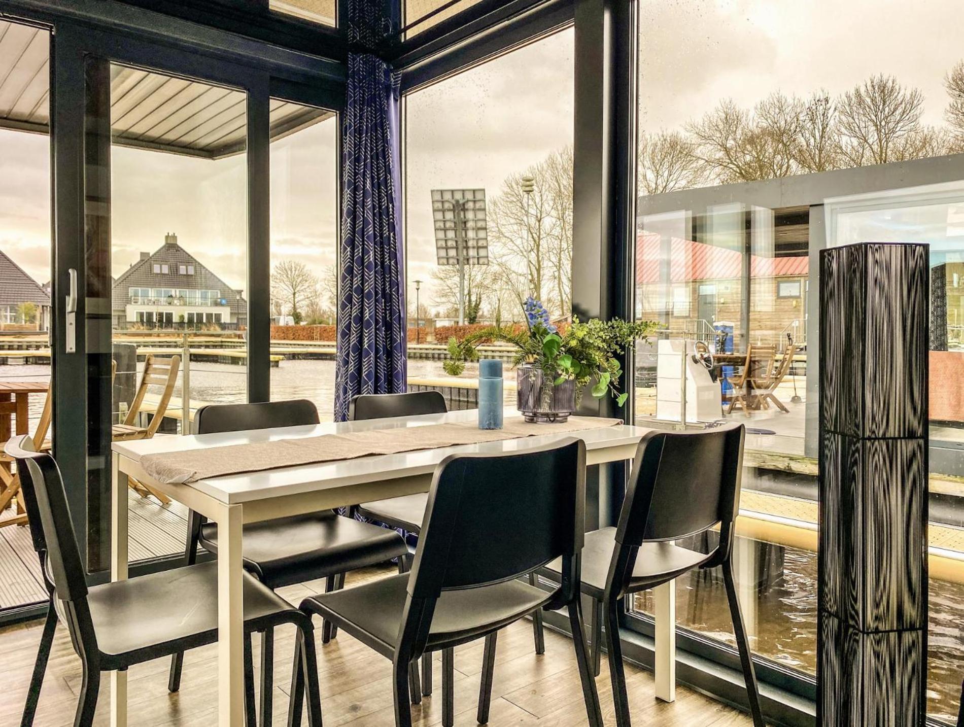 Houseboat Blue Sneekermeer Offingawier 외부 사진