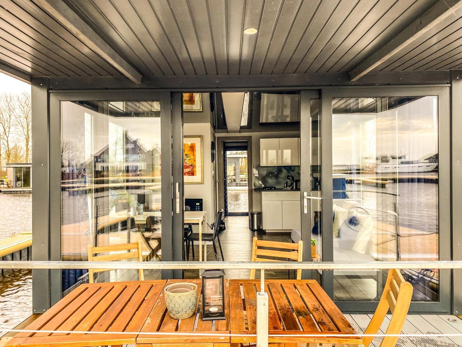 Houseboat Blue Sneekermeer Offingawier 외부 사진